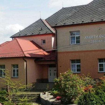 Apartmanovy Dum Obecna Skola Svetlik 外观 照片