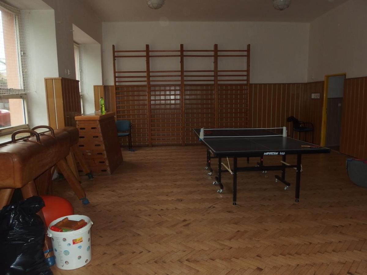 Apartmanovy Dum Obecna Skola Svetlik 外观 照片