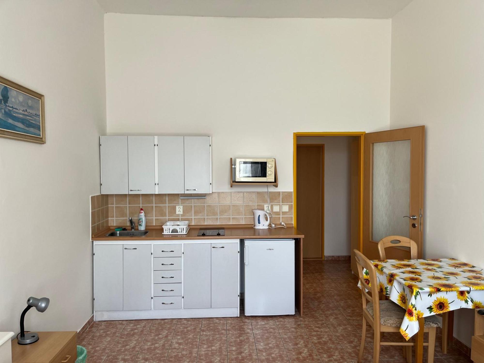 Apartmanovy Dum Obecna Skola Svetlik 外观 照片