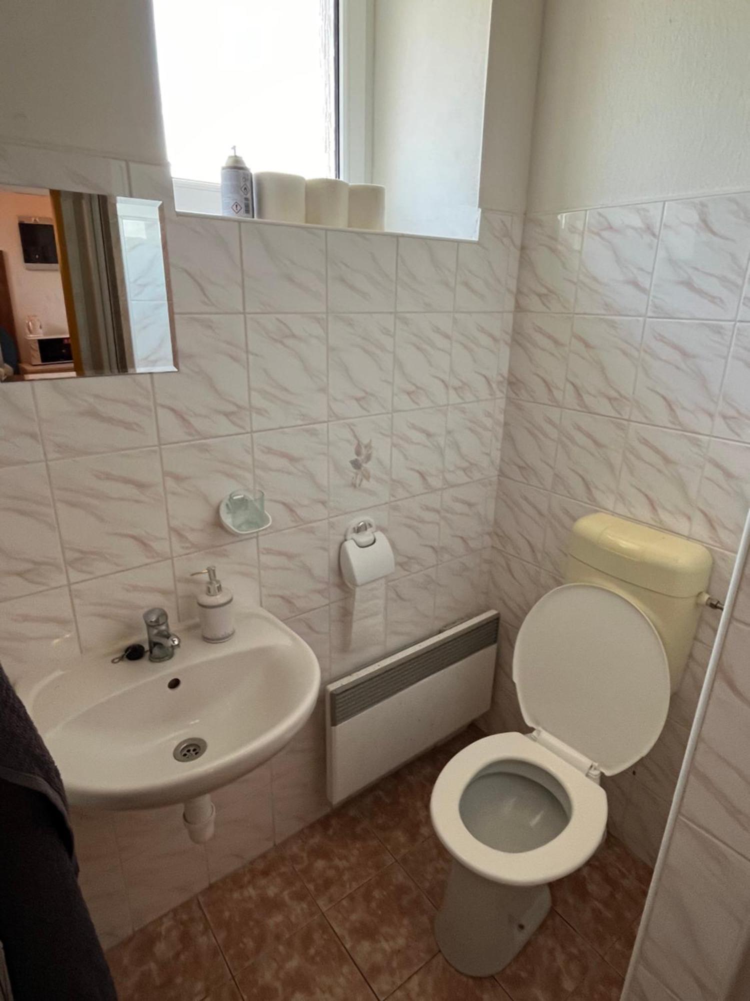 Apartmanovy Dum Obecna Skola Svetlik 外观 照片