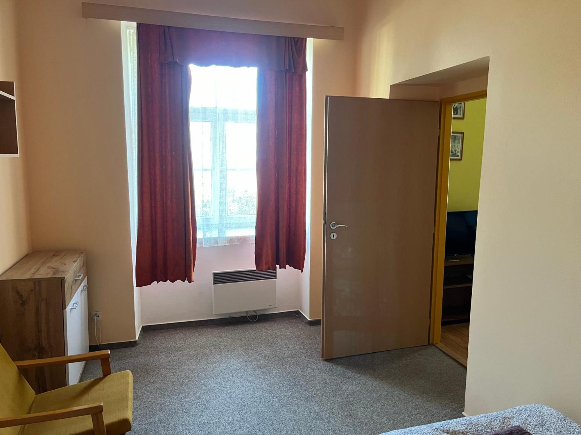 Apartmanovy Dum Obecna Skola Svetlik 外观 照片